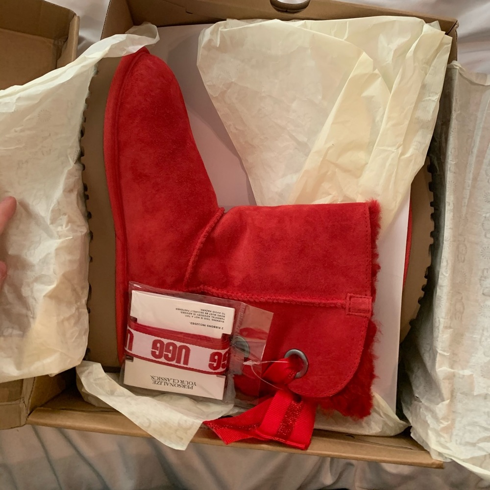 Red customizable bailey bow uggs